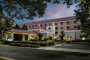 a rendering of the front of a hotel at Courtyard by Marriott Sacramento Midtown in Sacramento