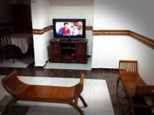 TV/Unterhaltungsangebot in der Unterkunft Nur Muslim 2 Homestay At Kota Bharu