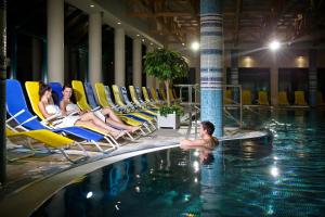 Bazén v ubytování Hotel Alexander nebo v jeho okolí
