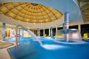 Bazén v ubytování Hotel Alexander nebo v jeho okolí