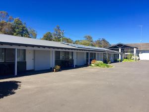 A patio or other outdoor area at Manjimup Kingsley Motel