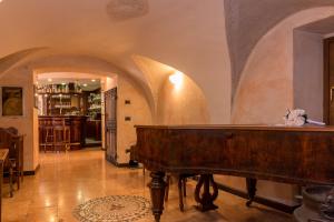 Vstupní hala nebo recepce v ubytování Hotel Dolomiti + 37 fotografií