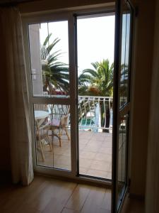 Gallery image of Apartments Biser in Podgora