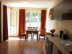 Gallery image of Apartment in Aquamarine Complex in Golden Sands