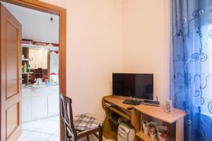 A television and/or entertainment centre at Annie's Home