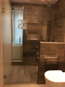 A bathroom at Hotel Calabria