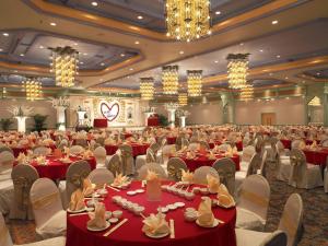 Restaurace v ubytování Bayview Hotel Melaka + 37 fotografií