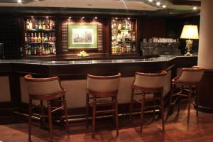 Lounge atau bar di Premier Hill Suites Hotel