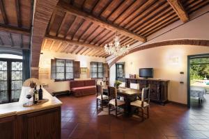 TV a/nebo společenská místnost v ubytování La Casa Delle Querce