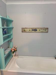 De' Nessie tesisinde bir banyo