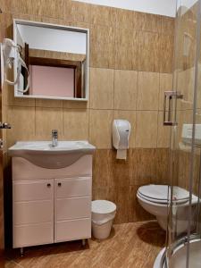 חדר רחצה ב-Hotel Paviljon +40 תמונות