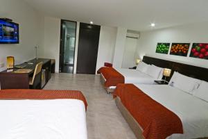 Televisyen dan/atau pusat hiburan di Hotel Kahvé