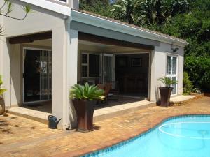 Πισίνα στο ή κοντά στο Bella Vista Guest House