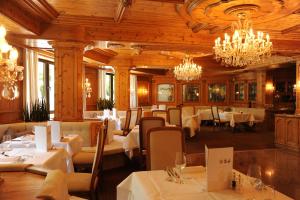 Restaurace v ubytování Hotel Vier Jahreszeiten