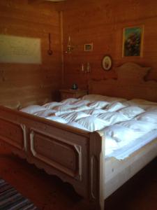 Posteľ alebo postele v izbe v ubytovaní Ferienhaus Heutal