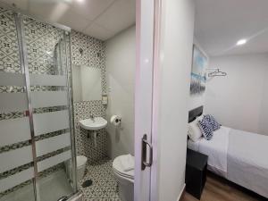 ห้องน้ำของ AYZ Elcano - Auto check-in property