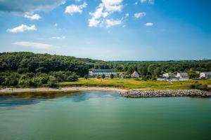 an aerial view of a large body of water at Hotel Königslinie in Sassnitz