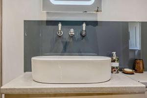 a white sink on a counter in a kitchen at 1 Bed in Trimingham oc-h29803 in Trimingham +19 photos