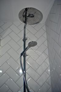 Un baño de The Ugly Duckling