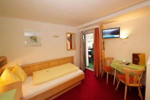 Gallery image of Pension Alpenrose in Zell am See