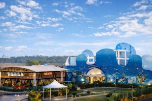 a view of a building with domes at Green Mountain Resort in Guna