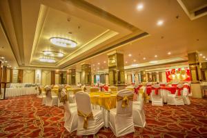 Restaurace v ubytování Sarovar Portico- Jalandhar