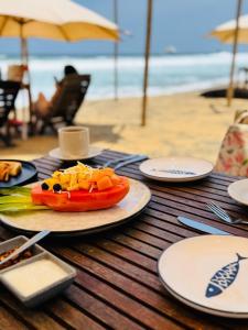 Makanan di atau berdekatan hotel