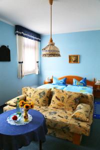 Posezení v ubytování Gaststätte & Pension Waldquell + 37 fotografií