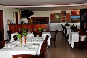 En restaurant eller et andet spisested på Draaihoek Lodge & Restaurant