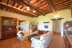 A kitchen or kitchenette at Villa Agazzi by PosarelliVillas