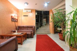 A seating area at Hotel Dragović Smederevo