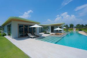 Gallery image of FLC Luxury Resort Quy Nhon in Quy Nhon