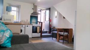 Gallery image of Blue Moon Rent a Room in Dunkineely +52 photos