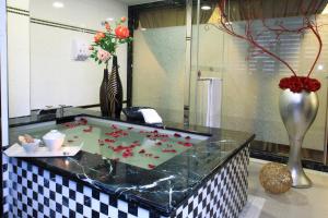 Foto dalla galleria di Chuang-Tang Spring SPA Hotel - Deyang a Jiaoxi