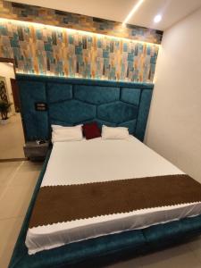 Gallery image of The downtown luxury hotel in Kurukshetra