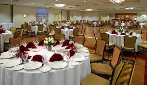 Restaurace v ubytování Clinton Inn Hotel Tenafly