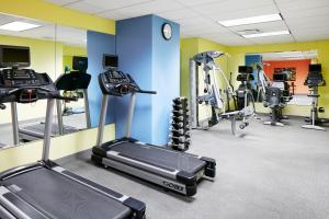 Fitness centrum a/nebo fitness zařízení v ubytování World Center Hotel