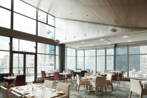Restaurace v ubytování World Center Hotel