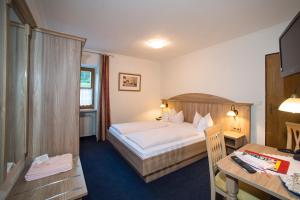 Gallery image of Aktivhotel & Gasthof Schmelz Ihr Urlaubs Hotel in Inzell mit Wellness Hallenbad, Alpensauna & Dampfbad in Inzell