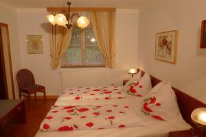 Postel nebo postele na pokoji v ubytování Apartment Heidelinde