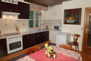 Kuchyň nebo kuchyňský kout v ubytování Apartment Heidelinde