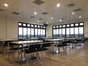 드 레브 익스프레스 호텔 레스토랑 또는 맛집