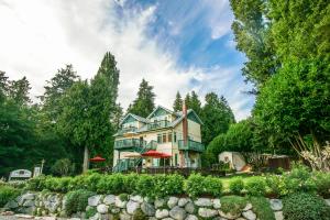 Um jardim no exterior de Bonniebrook Lodge