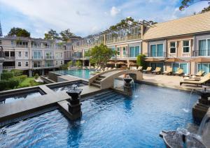 Bazén v ubytování J7 Angkor Hotel nebo v jeho okolí