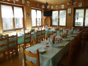 Restaurace v ubytování Hotel Fior di Roccia