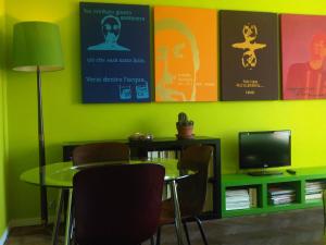 A television and/or entertainment centre at Abchouse Sant'Agostino