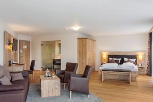 Postel nebo postele na pokoji v ubytování Hotel Dirsch Wellness & Spa Resort