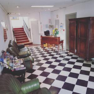 Istumisnurk majutusasutuses Hôtel Du Cours