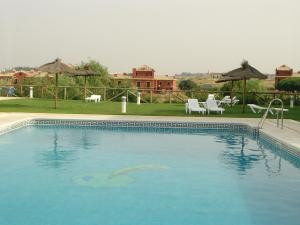 The swimming pool at or close to Alcaraván 32