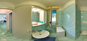 Ett badrum på Stella Marina